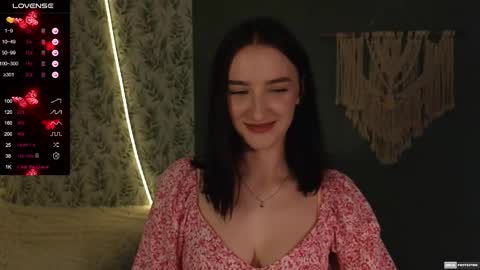 Snapshot of alena_navi chatting on 01-27-25, 09:55 Alena online show from 01-27-25, 09:55