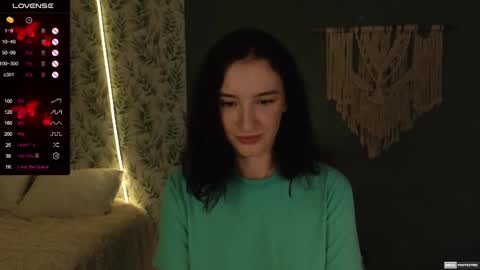 Snapshot of alena_navi chatting on 02-02-25, 12:30 Alena online show from 02-02-25, 12:30