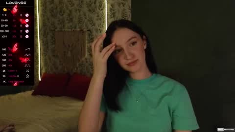 Snapshot of alena_navi chatting on 02-27-25, 06:31 Alena online show from 02-27-25, 06:31