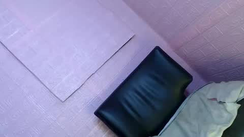 Snapshot of alena_sanggre69 chatting on 12-28-24, 05:03 Kimmygirl online show from 12-28-24, 05:03