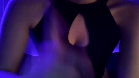 Snapshot of aleniia19 chatting on 10-23-25, 07:45 Aleniia19 online show from 10-23-25, 07:45