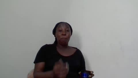 Noreen Kennth and Emilly online show from 01-26-25, 09:19