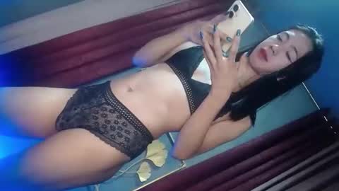 Snapshot of alesharios chatting on 10-19-25, 10:54 Alesha online show from 10-19-25, 10:54