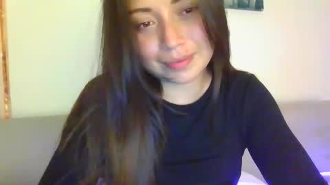 QUEEN OFF MILk  IM BACK  15 NOV online show from 11-19-25, 10:21