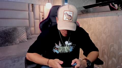 Alessandro King online show from 12-27-24, 04:32