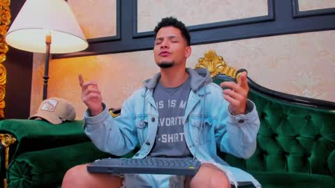 Alessandro King online show from 01-19-25, 12:28