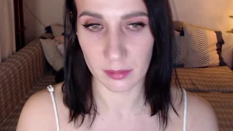 Sandra online show from 01-02-25, 03:40