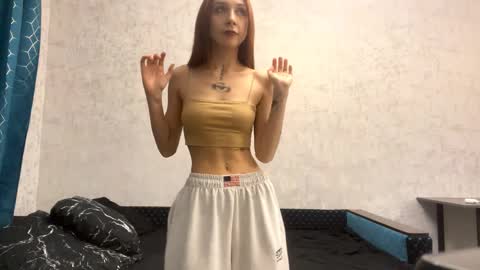 Snapshot of alessandralogalbo chatting on 02-25-26, 01:43 Emma online show from 02-25-26, 01:43