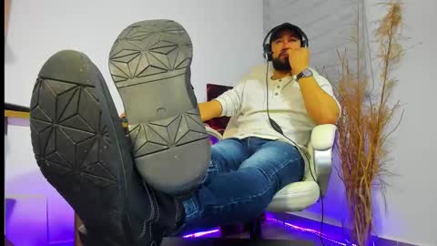 Snapshot of alessandro__wye chatting on 12-02-24, 04:31 ALESSANDRO WYE online show from 12-02-24, 04:31