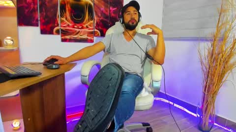 Snapshot of alessandro__wye chatting on 01-14-25, 05:08 ALESSANDRO WYE online show from 01-14-25, 05:08