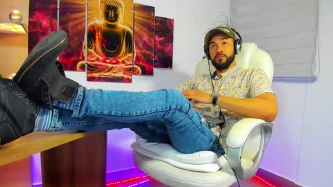 Snapshot of alessandro__wye chatting on 01-18-25, 05:31 ALESSANDRO WYE online show from 01-18-25, 05:31