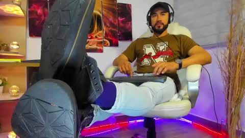 Snapshot of alessandro__wye chatting on 01-27-25, 12:43 ALESSANDRO WYE online show from 01-27-25, 12:43