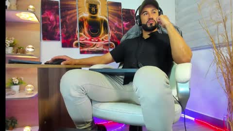 Snapshot of alessandro__wye chatting on 01-31-25, 05:19 ALESSANDRO WYE online show from 01-31-25, 05:19