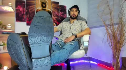 Snapshot of alessandro__wye chatting on 02-04-25, 01:56 ALESSANDRO WYE online show from 02-04-25, 01:56
