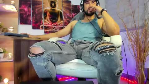 Snapshot of alessandro__wye chatting on 02-05-25, 11:28 ALESSANDRO WYE online show from 02-05-25, 11:28