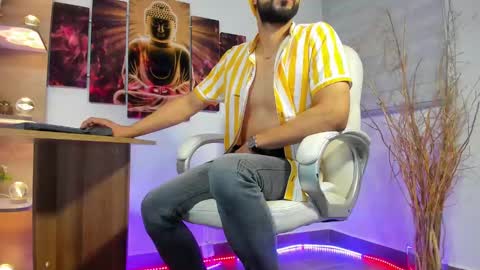 Snapshot of alessandro__wye chatting on 02-11-25, 05:05 ALESSANDRO WYE online show from 02-11-25, 05:05