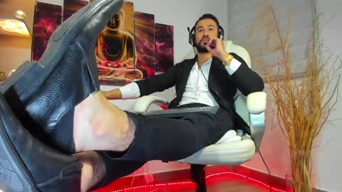 Snapshot of alessandro__wye chatting on 02-13-25, 09:41 ALESSANDRO WYE online show from 02-13-25, 09:41