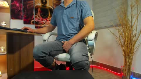 Snapshot of alessandro__wye chatting on 02-18-25, 11:11 ALESSANDRO WYE online show from 02-18-25, 11:11