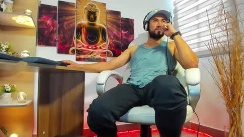 Snapshot of alessandro__wye chatting on 02-23-25, 02:25 ALESSANDRO WYE online show from 02-23-25, 02:25