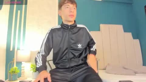 Alessandro Dybala online show from 12-19-24, 12:12