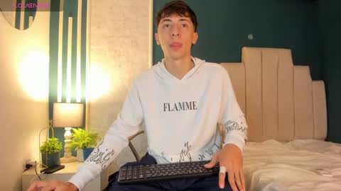 Alessandro Dybala online show from 12-30-24, 11:37