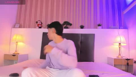 Alessandro Dybala online show from 12-31-24, 11:31