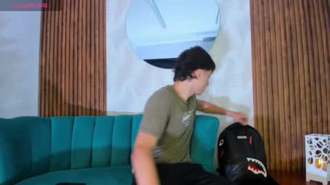 Alessandro Dybala online show from 10-15-25, 12:05