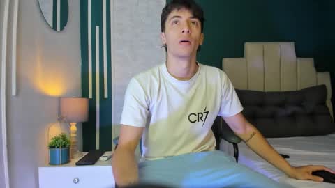 Snapshot of alessandro_dybala chatting on 01-16-26, 12:42 Alessandro Dybala online show from 01-16-26, 12:42