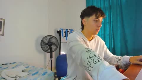 Snapshot of alessandro_dybala chatting on 02-17-26, 12:12 Alessandro Dybala online show from 02-17-26, 12:12