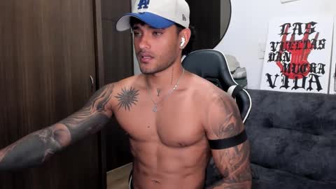 Alessandro Vanni online show from 09-25-25, 01:20