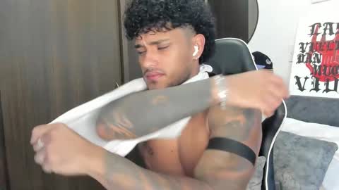 Alessandro Vanni online show from 09-30-25, 01:05