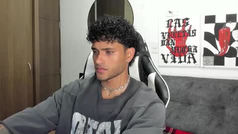 Alessandro Vanni online show from 01-08-26, 02:14