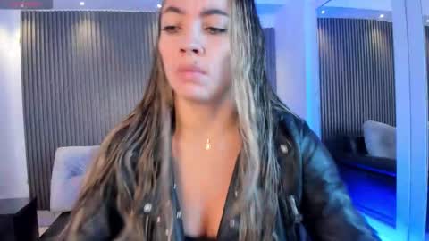 Alessia  Everyday From 0530 to 1430 Col Time online show from 11-04-25, 12:15