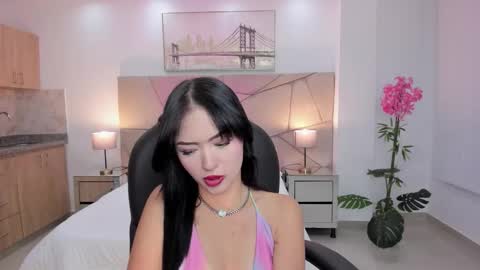 alessia_yorks online show from 10-01-25, 12:33