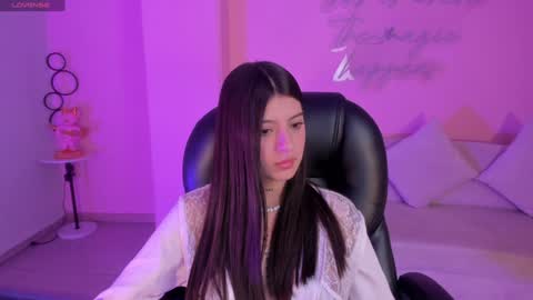 Snapshot of alessiacorleone_ chatting on 12-27-24, 10:05 Alessia online show from 12-27-24, 10:05