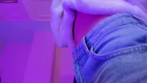 Snapshot of alessiacorleone_ chatting on 12-30-24, 08:04 Alessia online show from 12-30-24, 08:04