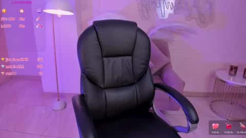 Snapshot of alessiacorleone_ chatting on 01-05-25, 09:03 Alessia online show from 01-05-25, 09:03