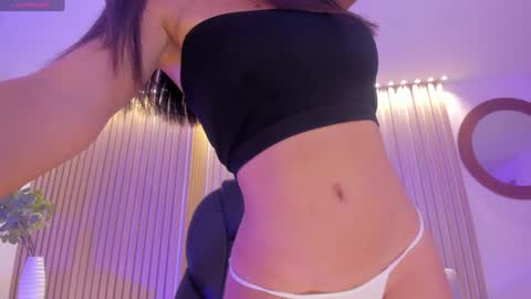 Snapshot of alessiacorleone_ chatting on 01-17-25, 07:38 Alessia online show from 01-17-25, 07:38