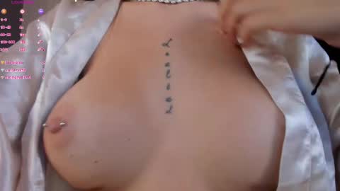 Snapshot of alessiacorleone_ chatting on 02-18-25, 04:48 Alessia online show from 02-18-25, 04:48