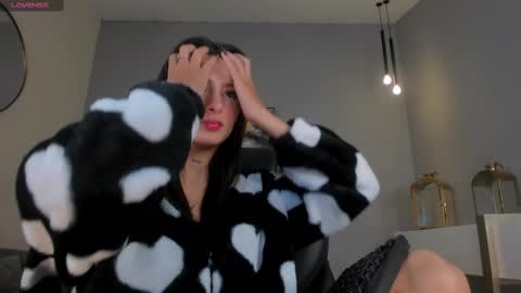 Snapshot of alessiacorleone_ chatting on 02-26-25, 02:15 Alessia online show from 02-26-25, 02:15