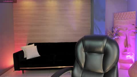 Snapshot of alessiacorleone_ chatting on 09-19-25, 07:25 Alessia online show from 09-19-25, 07:25