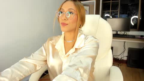 Alessia online show from 01-06-25, 04:26