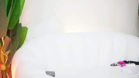 Snapshot of alessiaplays chatting on 03-02-26, 09:43 Alessia online show from 03-02-26, 09:43