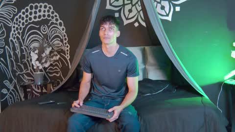 Snapshot of alessiovitale chatting on 11-08-25, 12:16 Alessio online show from 11-08-25, 12:16