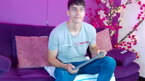 Snapshot of alessiovitale chatting on 11-26-25, 12:06 Alessio online show from 11-26-25, 12:06