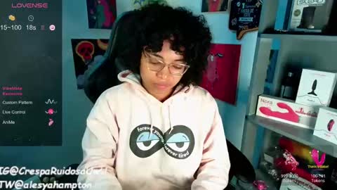 Snapshot of alesyahampton chatting on 02-14-25, 04:58 Crespa Ruidosa online show from 02-14-25, 04:58