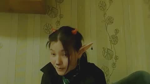 Snapshot of aletaathan chatting on 02-15-26, 06:04 Vikki online show from 02-15-26, 06:04