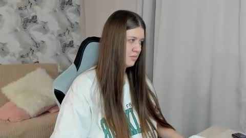 Aletta Oushen online show from 10-23-25, 11:31