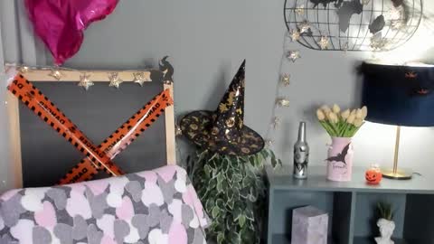 alettablacck online show from 10-22-25, 01:06