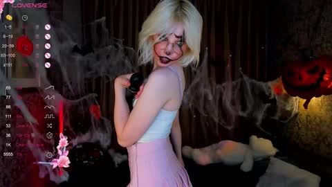 Lola online show from 10-18-25, 03:13